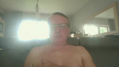 oldtimer160 live cam on Cam4