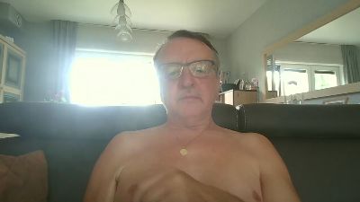 oldtimer160 live cam on Cam4