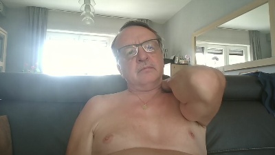 oldtimer160 live cam on Cam4
