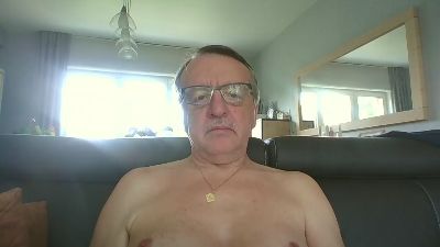 oldtimer160 live cam on Cam4