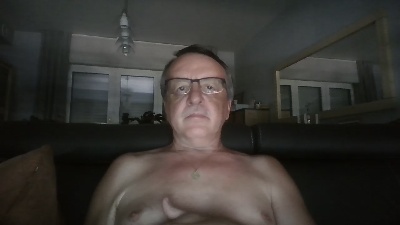 oldtimer160 live cam on Cam4