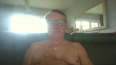 oldtimer160 live cam on Cam4