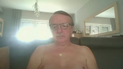 oldtimer160 live cam on Cam4