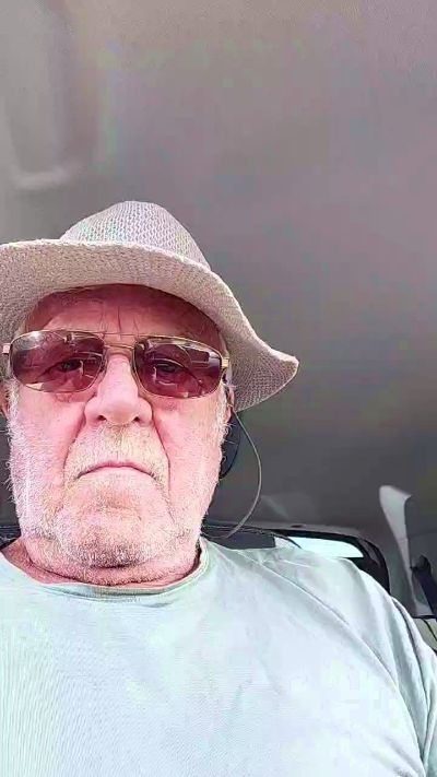 oldviceman live cam on Cam4