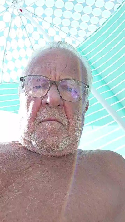 oldviceman live cam on Cam4