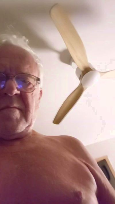 oldviceman live cam on Cam4