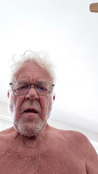 oldviceman live cam on Cam4