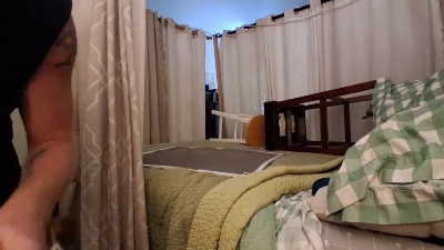 olewrench35 live cam on Cam4