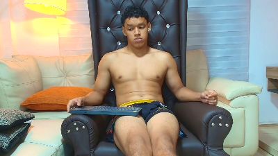 oliver_evans_ live cam on Cam4