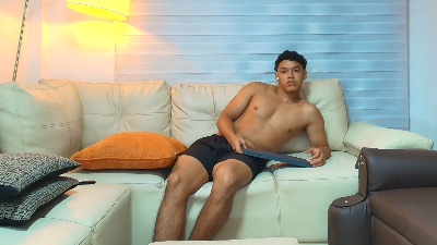 oliver_evans_ live cam on Cam4