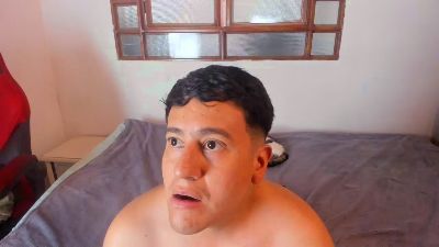 oliver_price1 live cam on Cam4