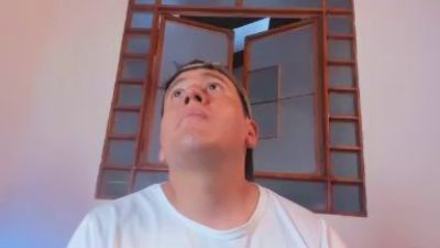 oliver_price1 live cam on Cam4