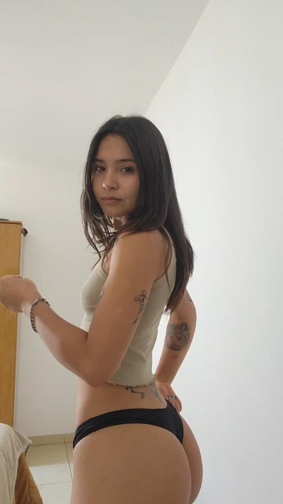 onemy live cam on Cam4