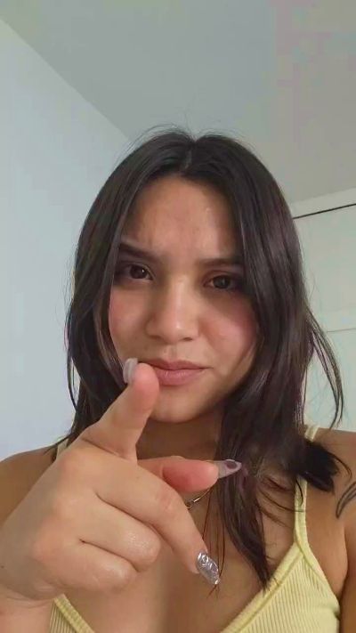 onemy live cam on Cam4