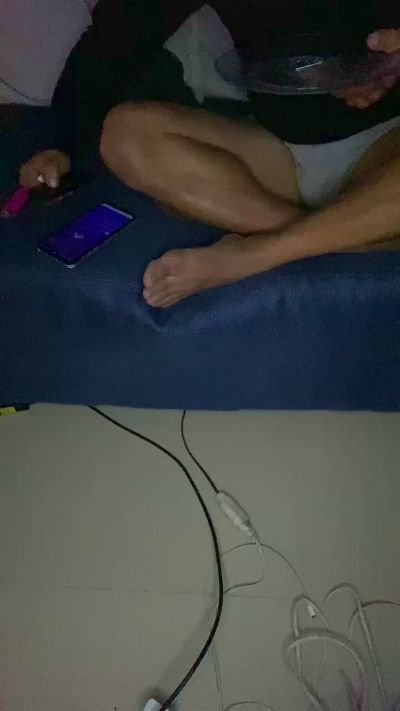 onlybaresc live cam on Cam4