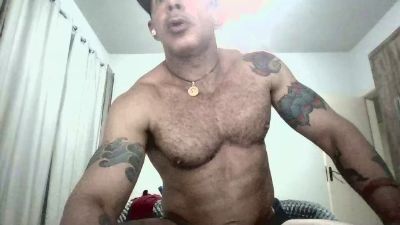 onlybravesdpgc3 live cam on Cam4