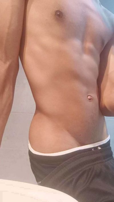 orazio23 live cam on Cam4