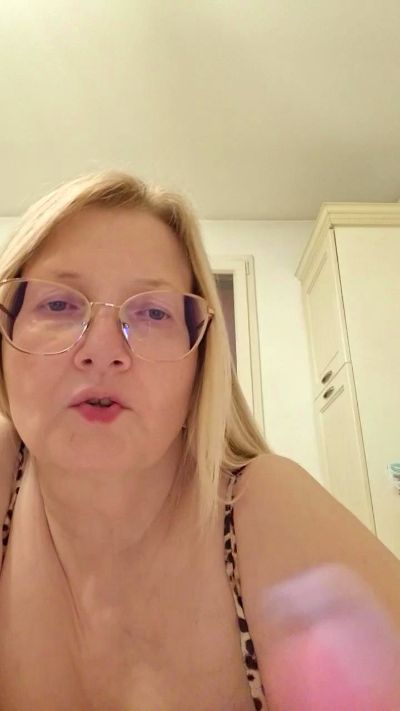 orchideahot live cam on Cam4