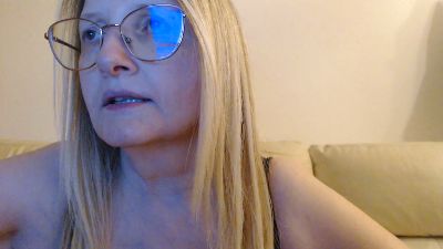orchideahot live cam on Cam4