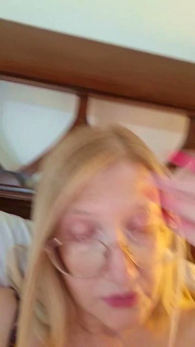 orchideahot live cam on Cam4