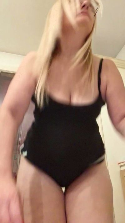 orchideahot live cam on Cam4