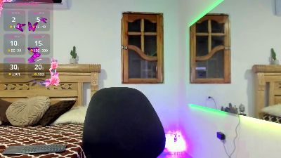 oriana_2 live cam on Cam4