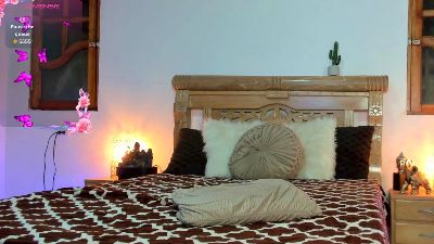 oriana_2 live cam on Cam4
