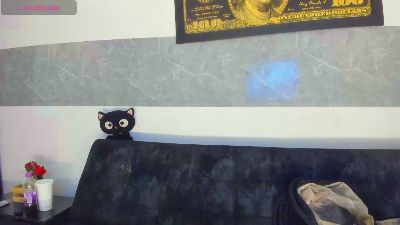 orianaasaenz live cam on Cam4