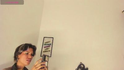 orianaasaenz live cam on Cam4
