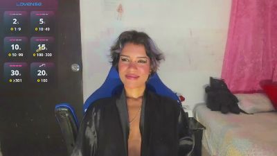 orianaasaenz live cam on Cam4