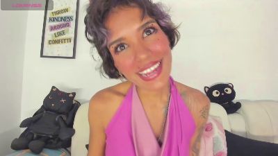 orianaasaenz live cam on Cam4