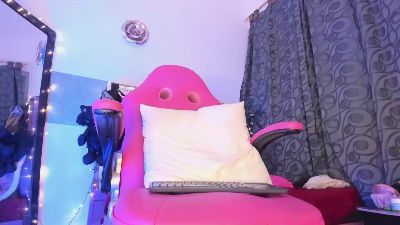 orianaasaenz live cam on Cam4