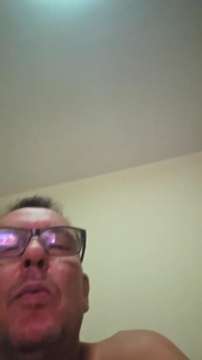 oscarito16 live cam on Cam4