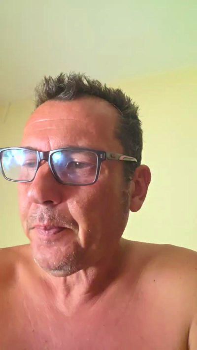 oscarito16 live cam on Cam4