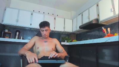 ostbot_ live cam on Cam4
