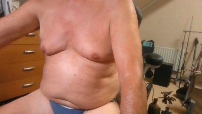 otto2001 live cam on Cam4