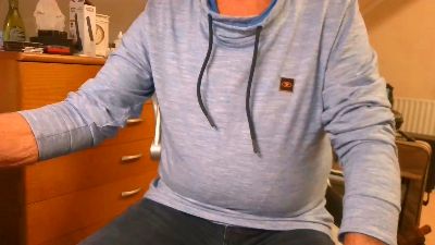 otto2001 live cam on Cam4