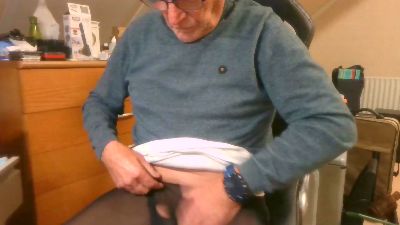 otto2001 live cam on Cam4