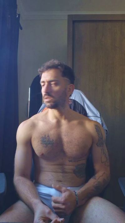 outlander222 live cam on Cam4