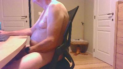ouwelul02 live cam on Cam4