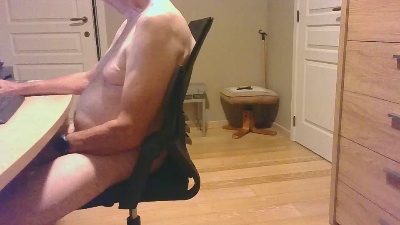 ouwelul02 live cam on Cam4
