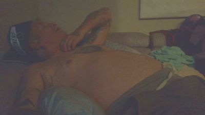 overmydaddbody live cam on Cam4