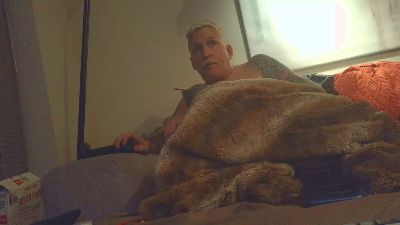 overmydaddbody live cam on Cam4