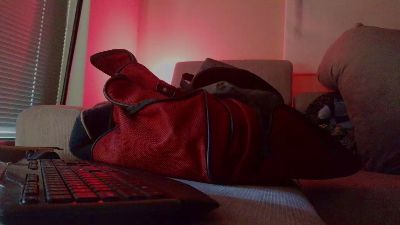 overmydaddbody live cam on Cam4