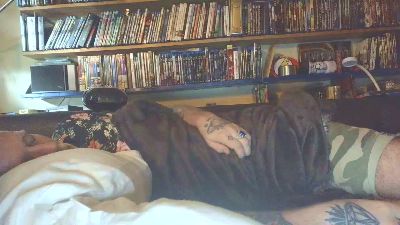 overmydaddbody live cam on Cam4