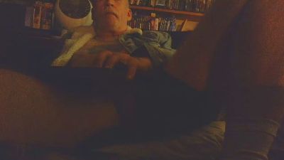 overmydaddbody live cam on Cam4