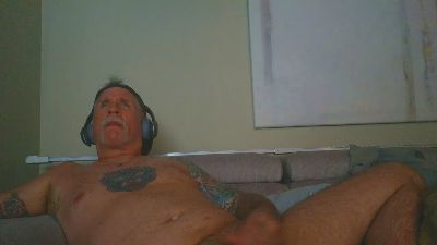 overmydaddbody live cam on Cam4