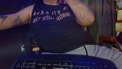 overmydaddbody live cam on Cam4
