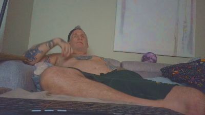 overmydaddbody live cam on Cam4