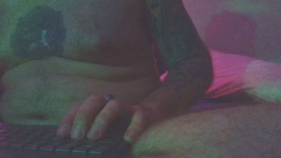overmydaddbody live cam on Cam4